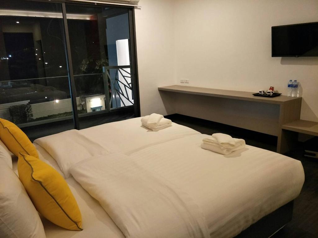Wake Up Aonang Hotel- Sha Extra Plus Ao Nang Exterior photo